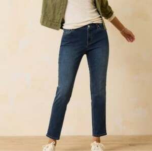 Tommy Bahama High Rise Slim Boyfriend Jeans in "Shadow" Sz 6/29 Smart Casual
